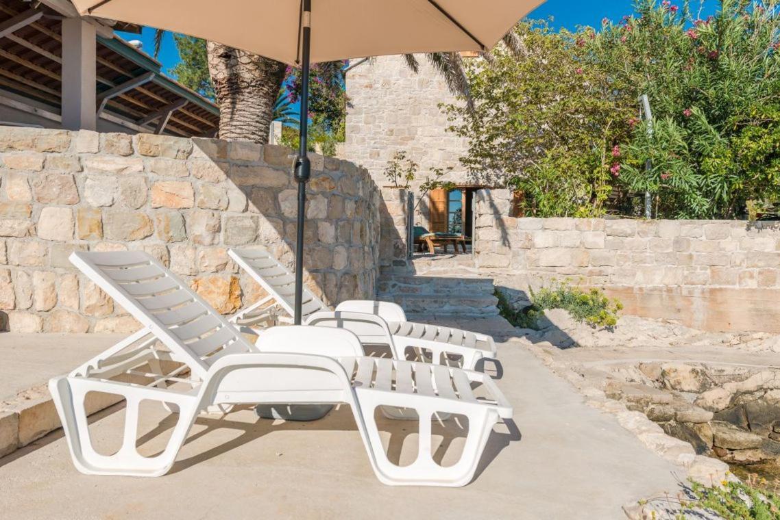 Luxury Beachfront Villa Mare With Private Pool At The Beach Orebic - Peljesac Exterior photo